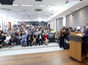 O encontro foi aberto pelo presidente da Casa, deputado Amélio Cayres